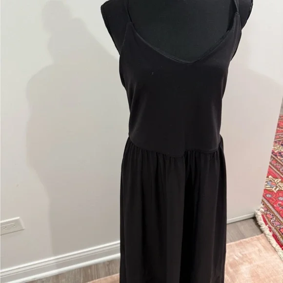 Athleta Black Elation V Neck Hybrid Dress (sz L) - Picture 8 of 9
